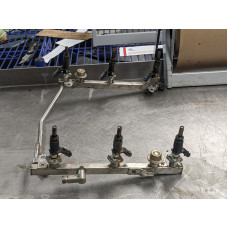 02R021 Fuel Injectors Set With Rail For 08-09 Mercedes-Benz C230  2.5 2720700995
